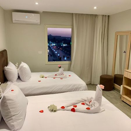 Khufu Pyramids Inn Nazlet el-Sîsi Eksteriør billede